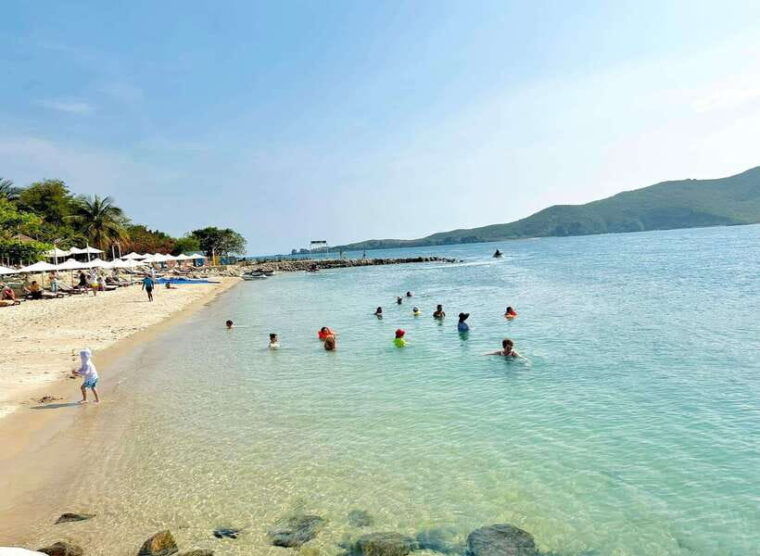 nha-trang-city-tour-hang-rai-coral-reef-ninh-thuan-vineyard