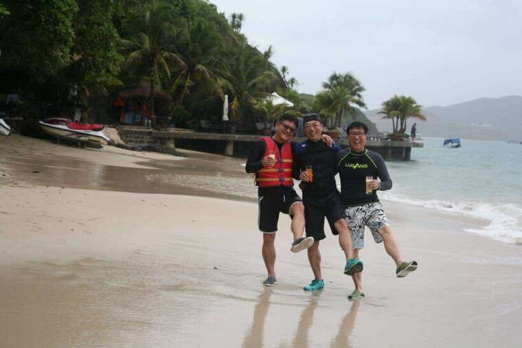 nha-trang-island-hopping-boat-tour-with-snorkeling-lunch-2