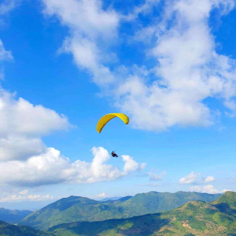 nha-trang-paragliding-adventure-with-hotel-transfers