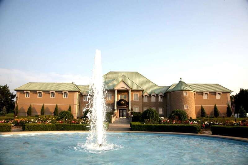 niagara-canada-half-day-winery-tour-with-tastings