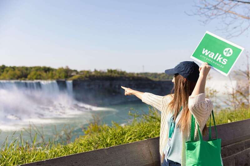 niagara-falls-canada-first-boat-cruise-behind-falls-tour