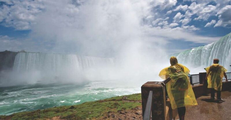 niagara-falls-canada-journey-behind-the-falls-entry-ticket
