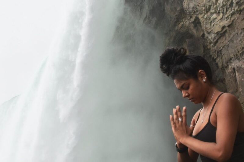 niagara-falls-canada-journey-behind-the-falls-entry-ticket