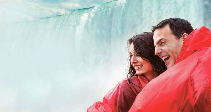 niagara-falls-canada-sightseeing-tour-with-boat-ride
