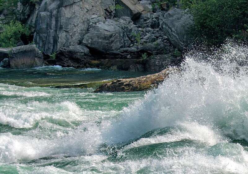 niagara-falls-canada-sightseeing-tour-with-boat-ride