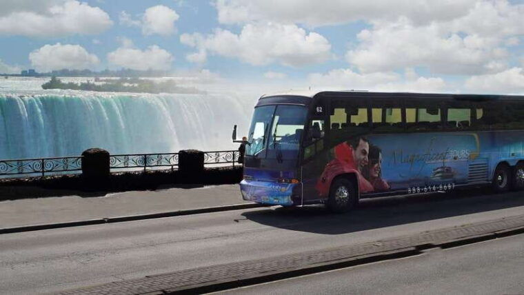niagara-falls-canada-sightseeing-tour-with-boat-ride