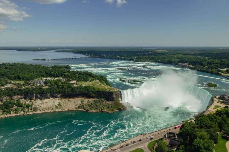 niagara-falls-canada-skylon-tower-observation-deck-ticket