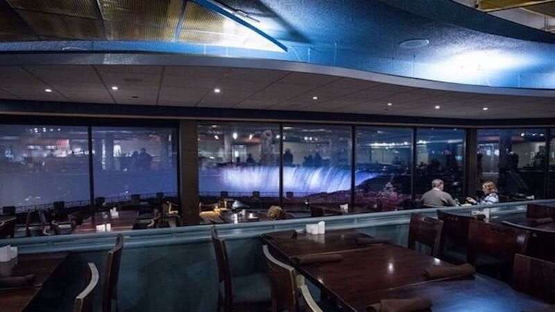 niagara-falls-canada-small-group-night-tour-w-boat-dinner