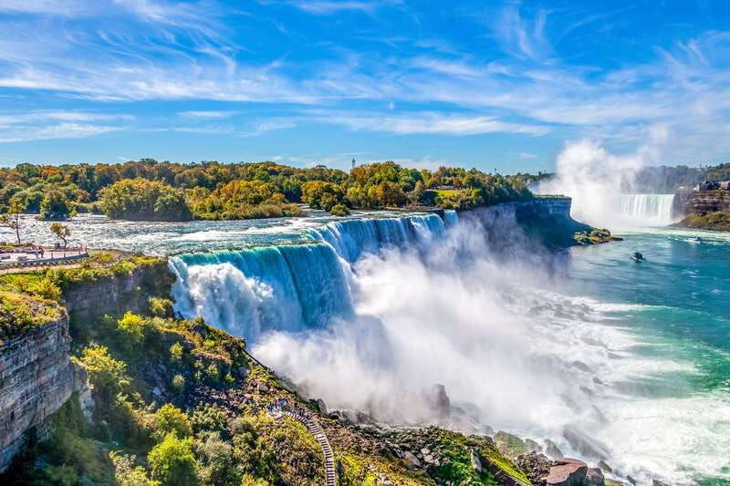 niagara-falls-canadian-side-day-trip-with-maid-of-the-mist-2