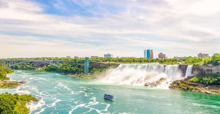 niagara-falls-canadian-side-day-trip-with-maid-of-the-mist