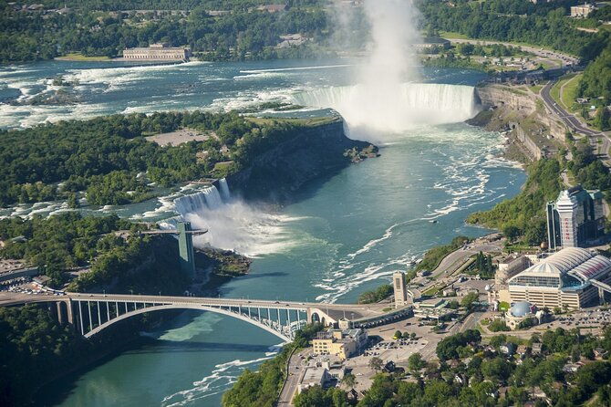 niagara-falls-day-trip-by-air-from-new-york-city