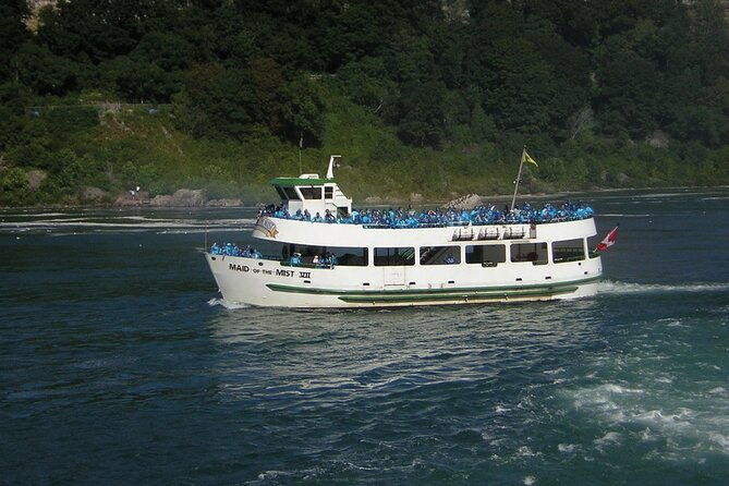 niagara-falls-day-trip-by-air-from-new-york-city