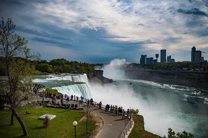 niagara-falls-day-trip-by-air-from-new-york-city