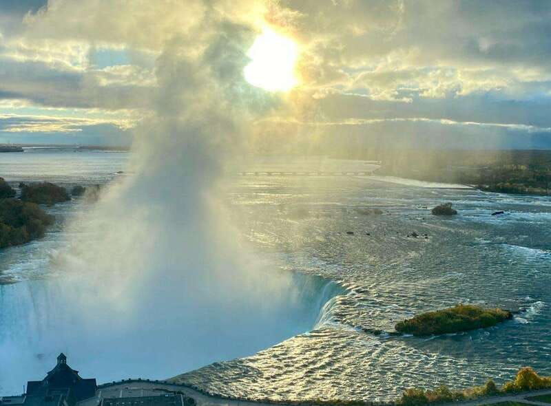 niagara-falls-luxury-private-tour-with-winery-stop-2