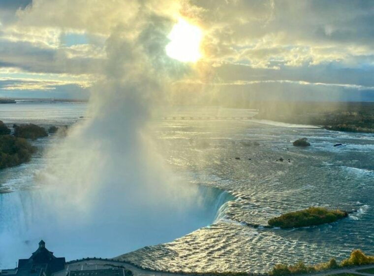 niagara-falls-luxury-private-tour-with-winery-stop-2
