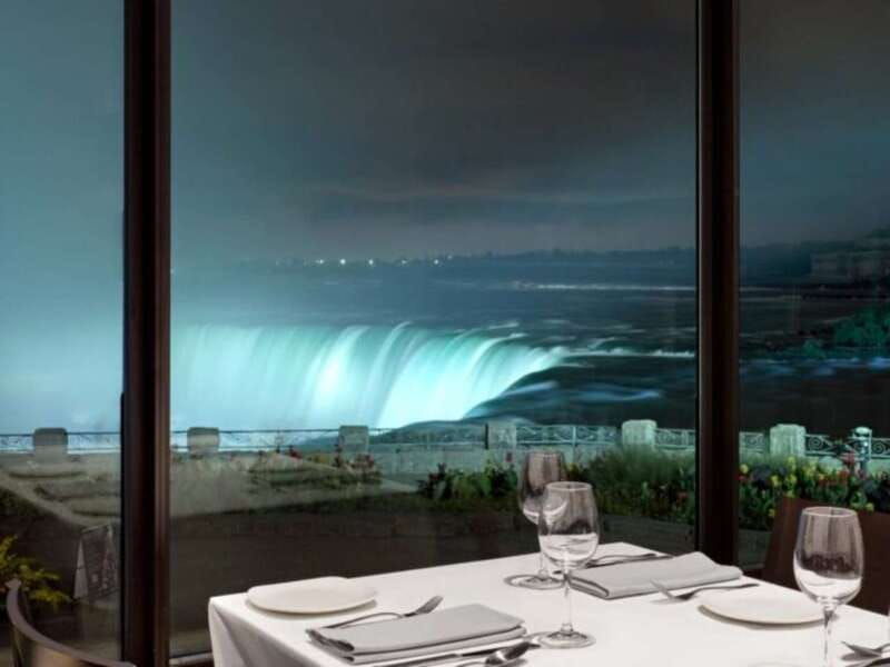 niagara-falls-night-walking-tour-with-fireworks-boat-cruise