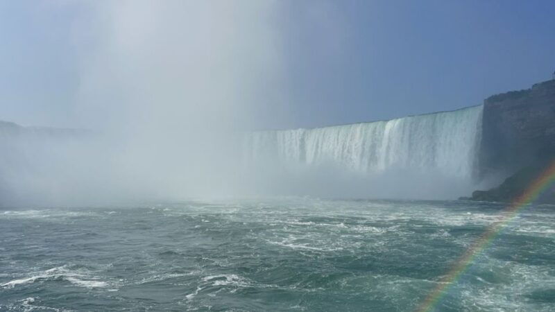 niagara-falls-ny-maid-of-the-mist-boat-and-walking-tour