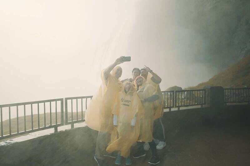 Niagara Falls, ON: Helicopter Ride with Boat & Skylon Lunch - Authentic Experiences from Past Travelers