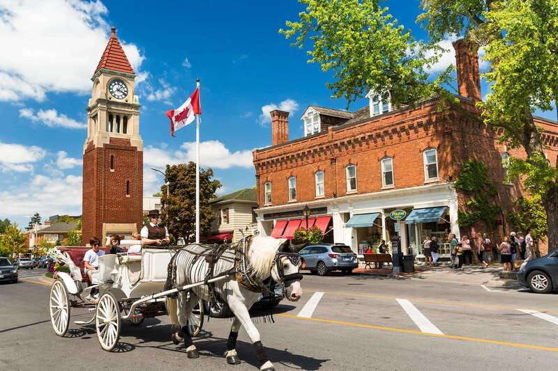 niagara-falls-small-group-tour-with-wine-tasting-and-cruise