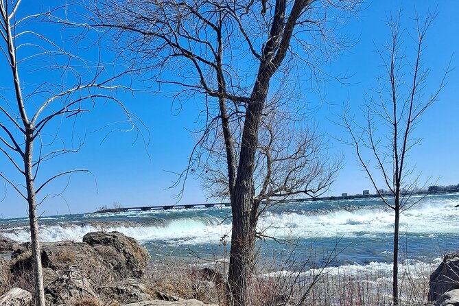 niagara-falls-tour-includes-maid-of-the-mist-cave-of-the-winds