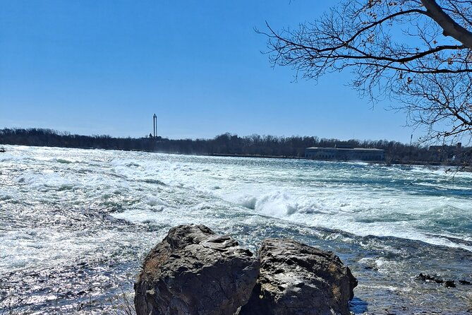 niagara-falls-tour-includes-maid-of-the-mist-cave-of-the-winds