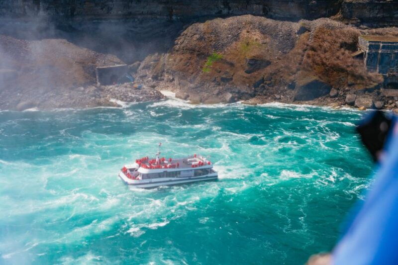 niagara-falls-usa-american-tour-maid-of-the-mist
