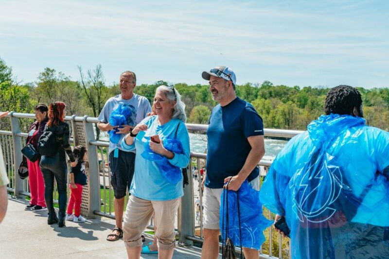 niagara-falls-usa-american-tour-maid-of-the-mist
