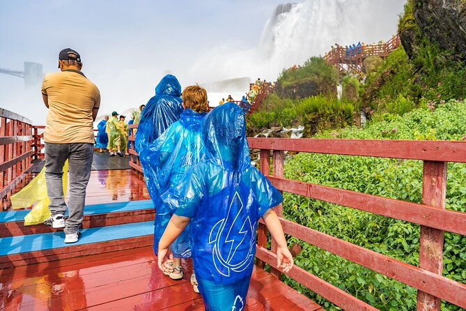 niagara-falls-usa-canada-tour-with-cave-boat-ride-and-lunch