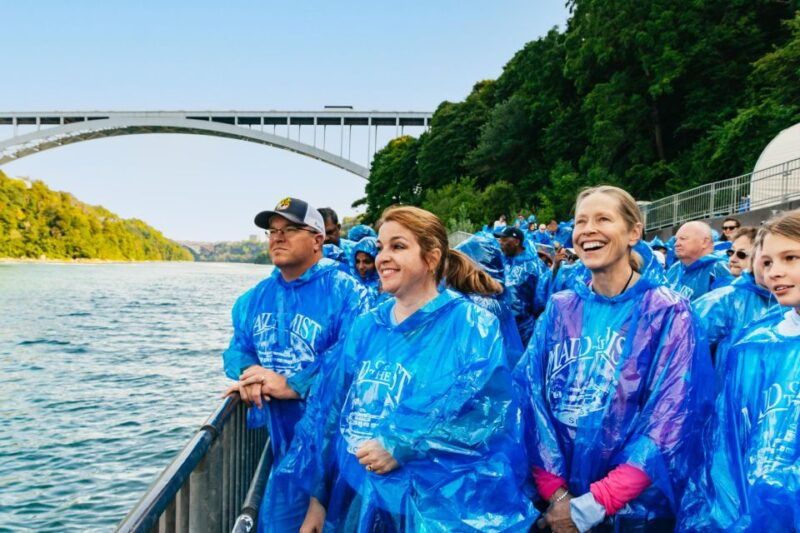 niagara-falls-usa-cave-of-the-winds-maid-of-the-mist-ride