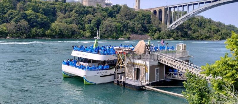 niagara-falls-usa-falls-boat-cruise-tickets-cave-walk