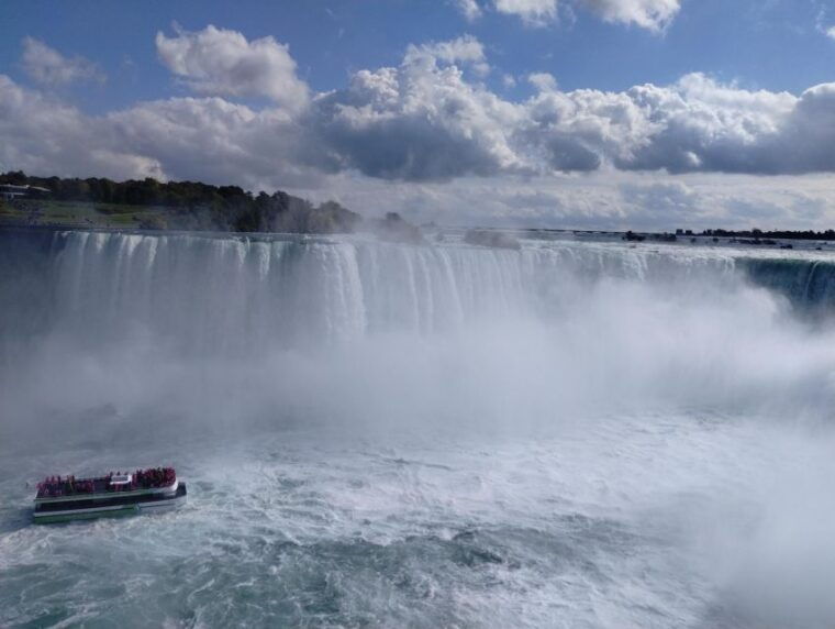niagara-falls-usa-falls-boat-cruise-tickets-cave-walk