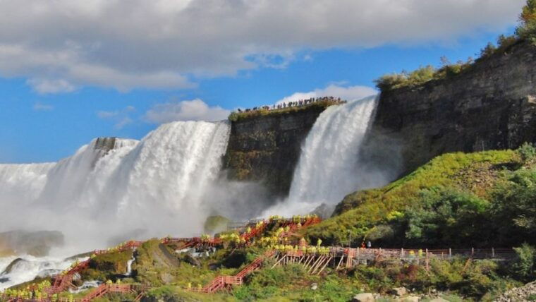 niagara-falls-usa-walking-tour-w-cave-and-maid-of-the-mist