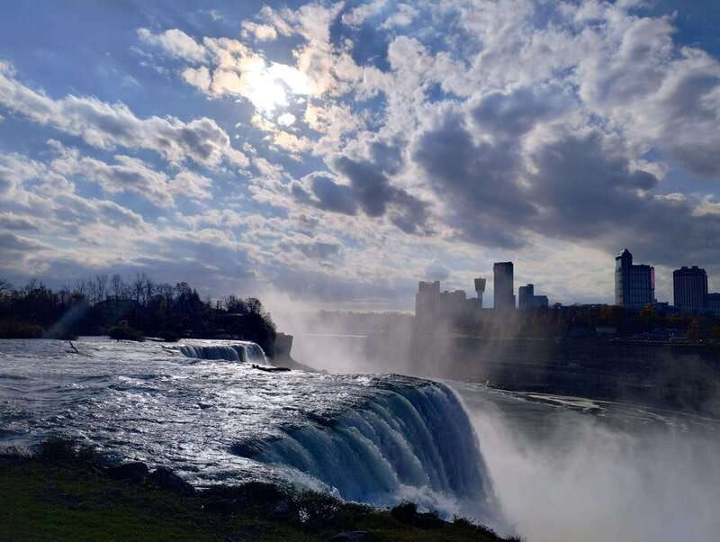 niagara-falls-usa-winter-tour-with-cave-of-the-winds-entry-2