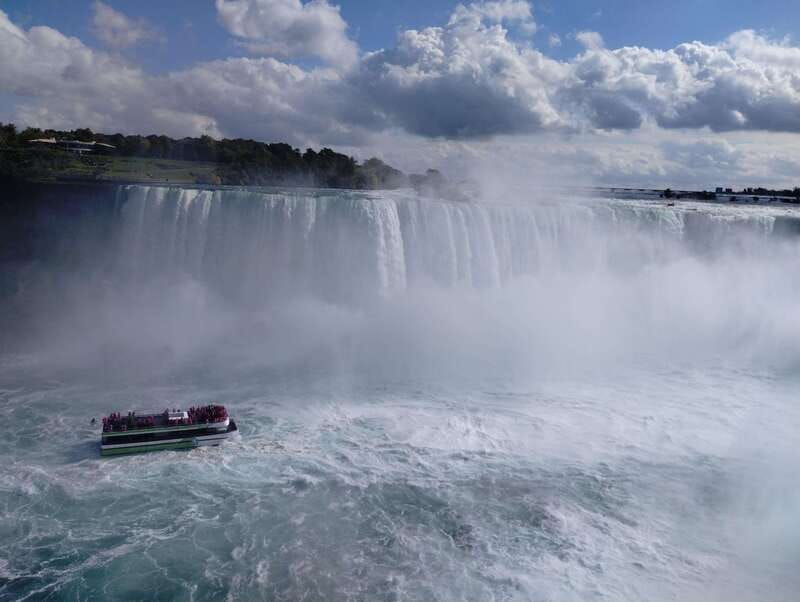 niagara-falls-usa-winter-tour-with-cave-of-the-winds-entry-2