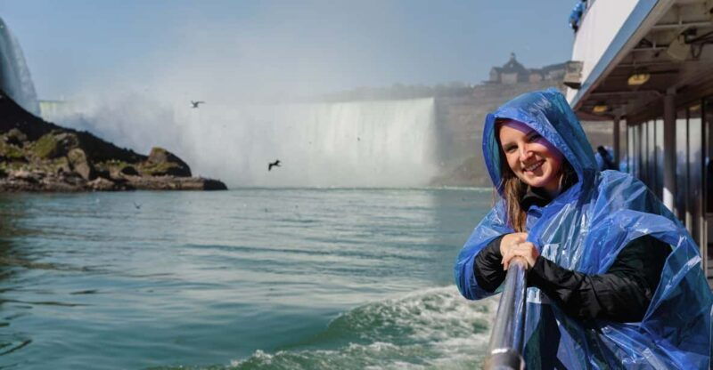 niagara-falls-vip-maid-of-the-mist-cave-of-the-winds-tour