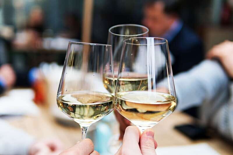 Niagara-on-the-Lake: Half-Day Wine, Beer & Charcuterie Tour - Exploring Niagara-on-the-Lake: What You Can Expect
