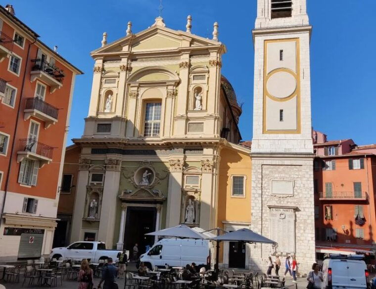 nice-sightseeing-walking-tour-with-certified-tour-guide