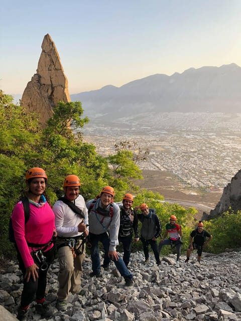 Nido de Aguiluchos: Hiking, rappel and breathtaking photos - FAQ