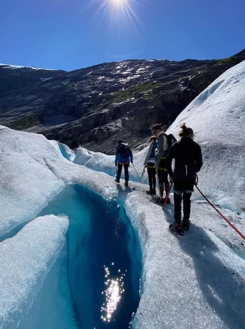 Nigards: Kayaking and Glacier Hike - The Experience in Detail