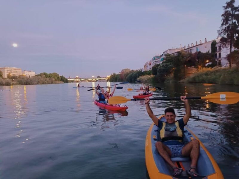night-kayak-historic-seville-triana-and-la-cartuja