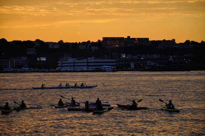 night-kayaking-in-manhattan