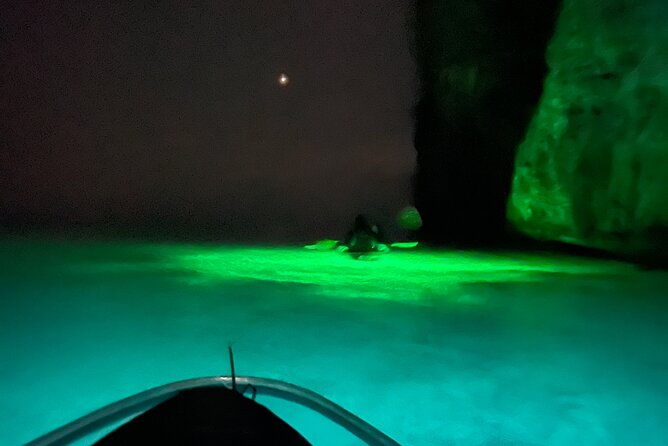night-kayaking-with-liquid-glow