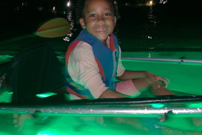 night-kayaking-with-liquid-glow