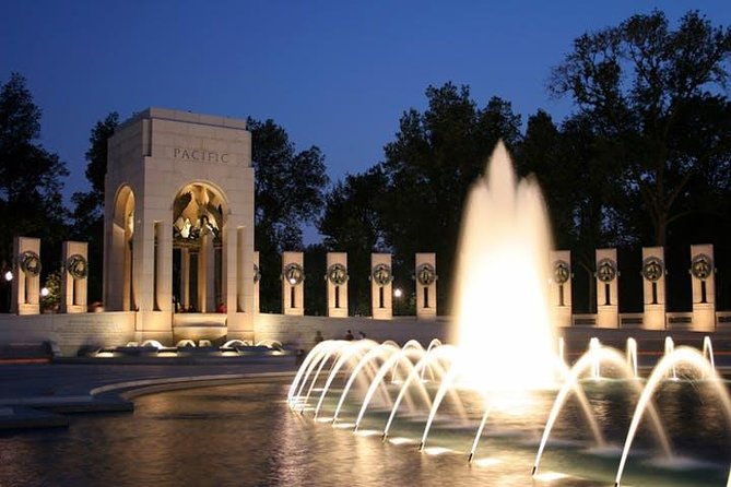 night-monuments-tour-with-8-stops-and-admission-ticket-upgrades