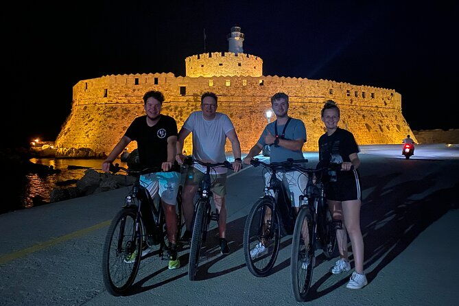 night-old-town-e-bike-gastro-tour-with-drink-meze-2
