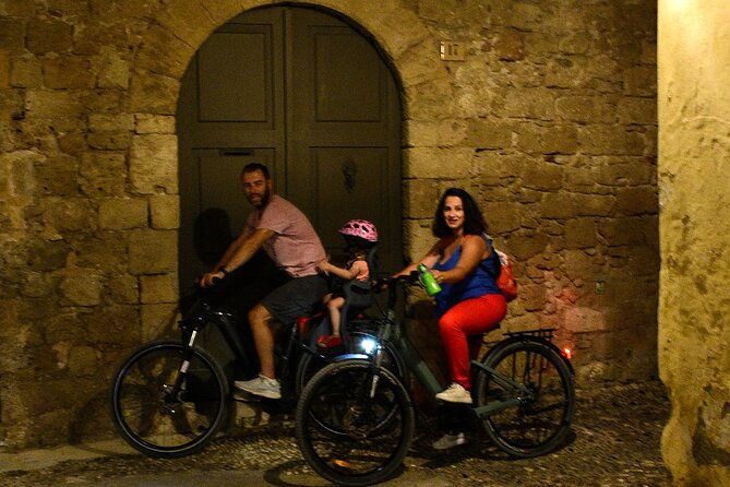 night-old-town-e-bike-gastro-tour-with-drink-meze-2