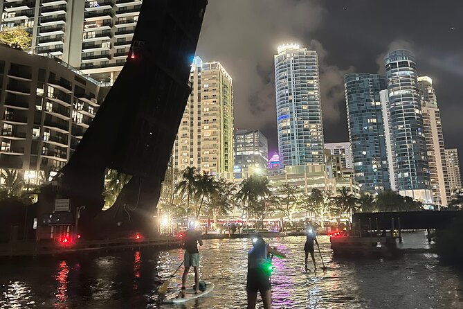 night-on-paddleboard-under-the-lights-experience-in-fort-lauderdale
