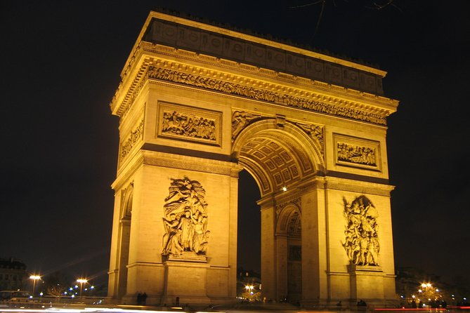night-paris-duration-2h-from-1-to-6-passengers