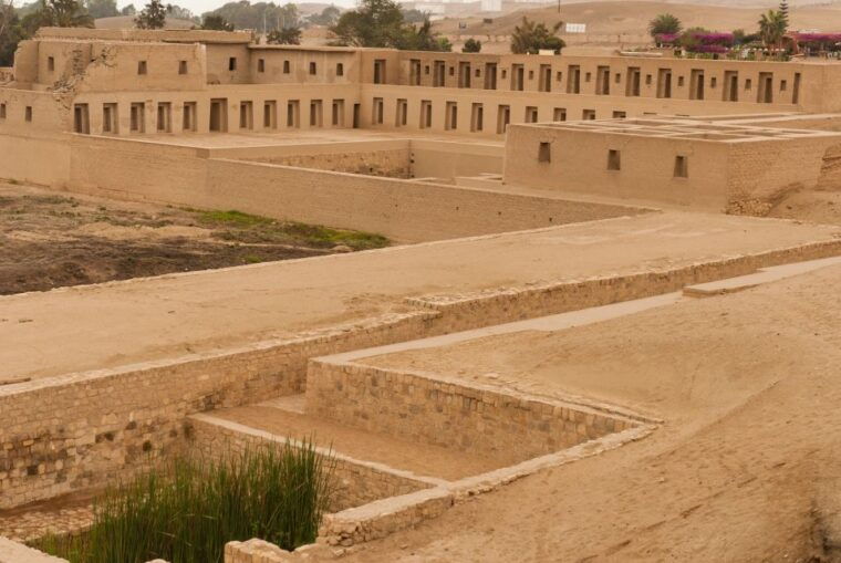 night-private-tour-to-art-museum-mali-magic-water-circuit