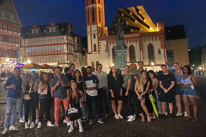 night-pubcrawl-tour-in-frankfurt-shots-and-party
